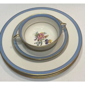Lamberton Hawthorne Cream Soup & Saucer & 3 Dinner Plates